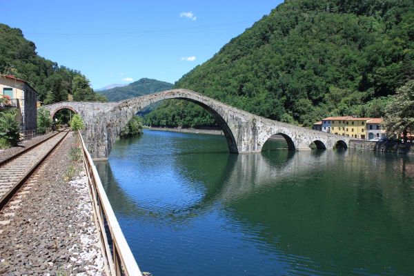 borgo-a-mozzano-ponte-del-diavoloB1BAF91D-98A9-7F4D-2EB0-D3120282760D.jpg